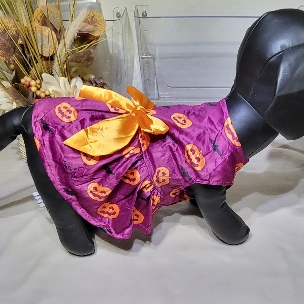 Purple Halloween Pumpkin Trick Or Treat Dog/Pet Dress Costume Size Medium- NWOT
